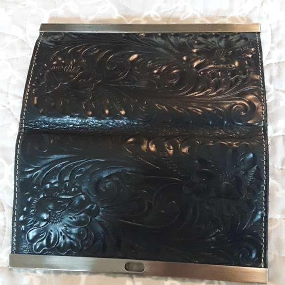 Patricia Nash Leather Wallet - Picture 3 of 5